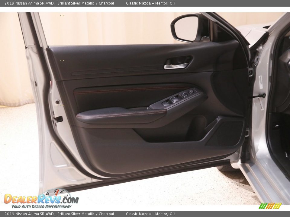 2019 Nissan Altima SR AWD Brilliant Silver Metallic / Charcoal Photo #4