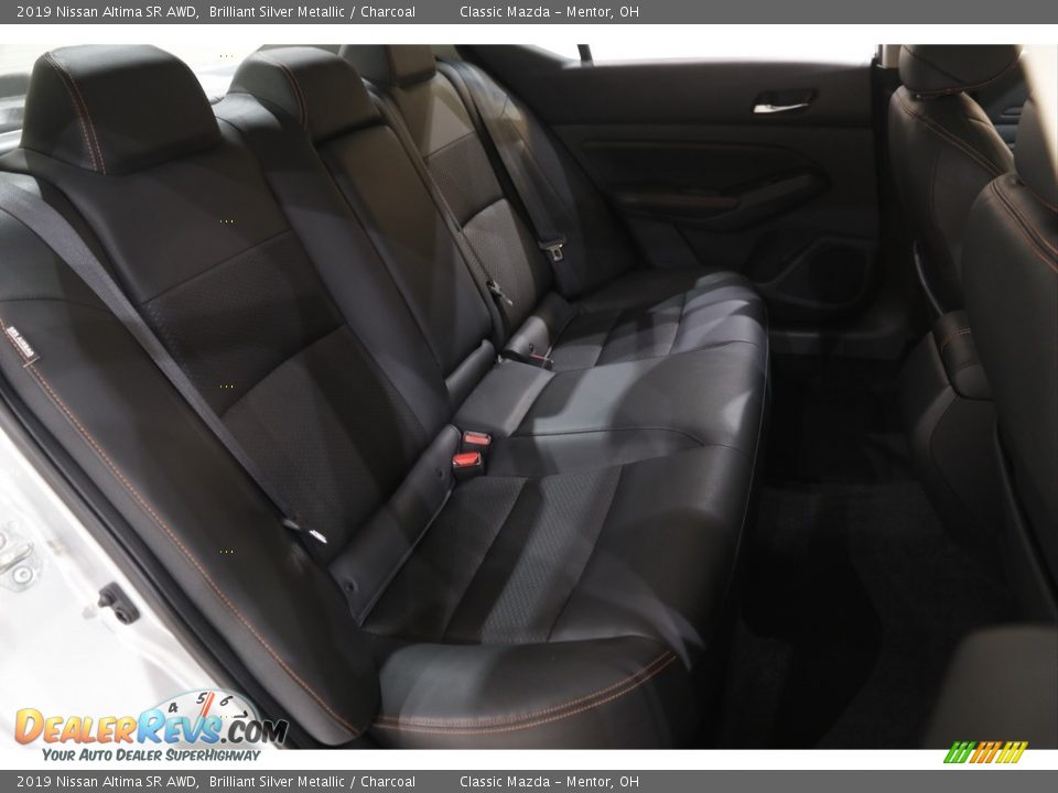2019 Nissan Altima SR AWD Brilliant Silver Metallic / Charcoal Photo #16