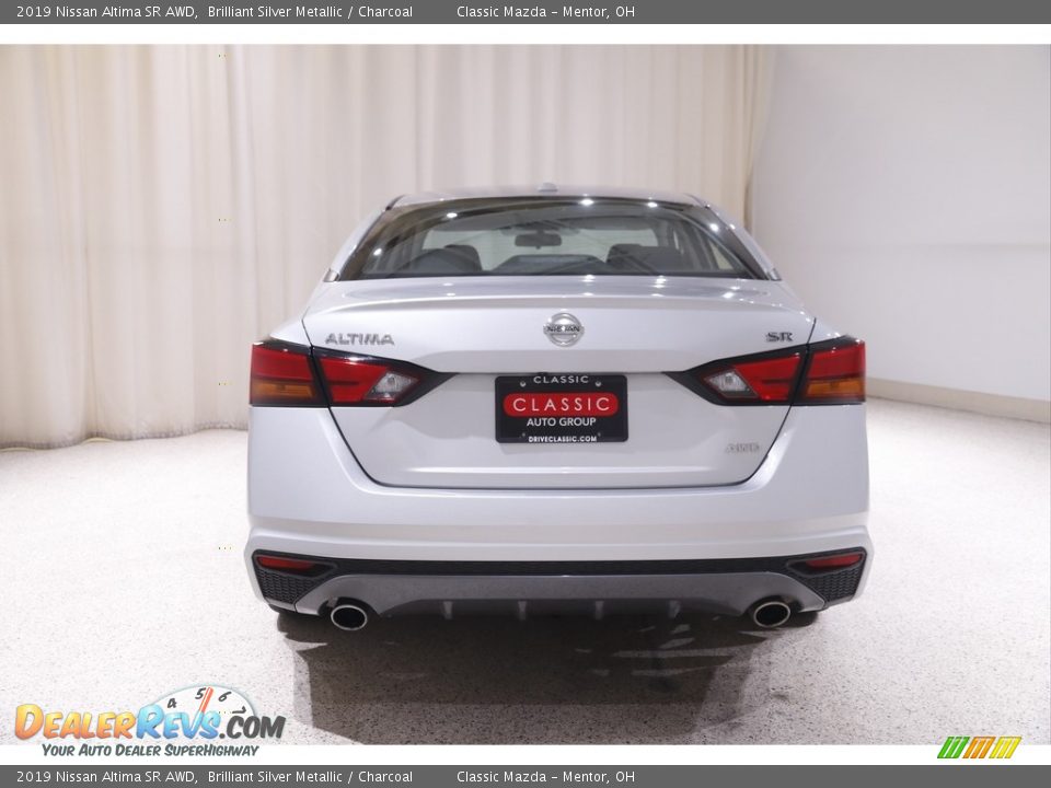 2019 Nissan Altima SR AWD Brilliant Silver Metallic / Charcoal Photo #18