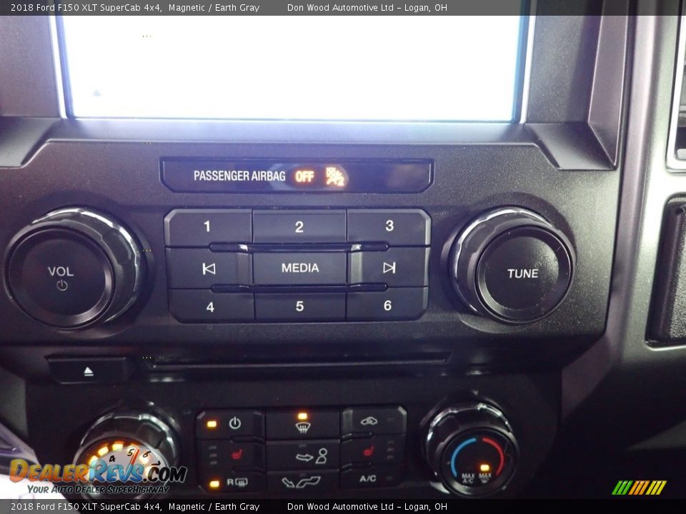 2018 Ford F150 XLT SuperCab 4x4 Magnetic / Earth Gray Photo #23