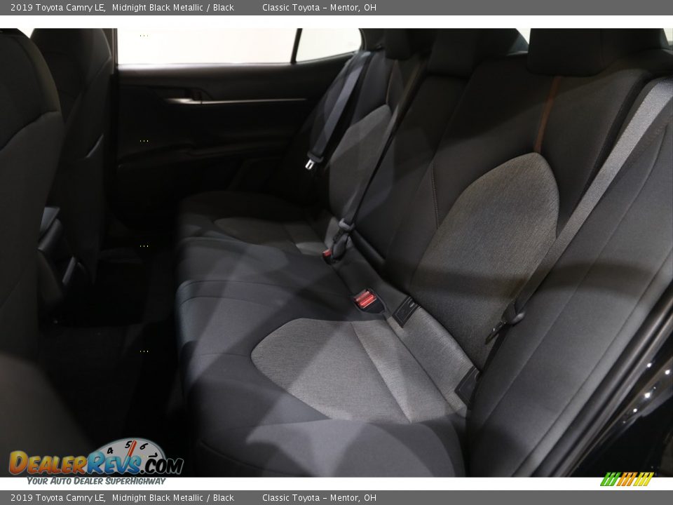 2019 Toyota Camry LE Midnight Black Metallic / Black Photo #16