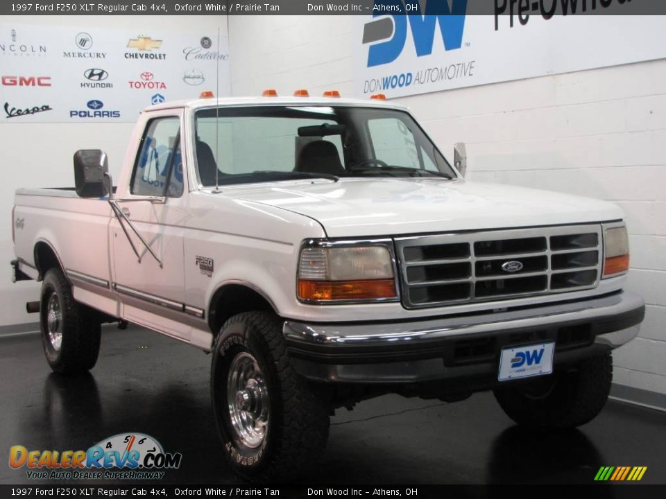 1997 Ford F250 XLT Regular Cab 4x4 Oxford White / Prairie Tan Photo #1