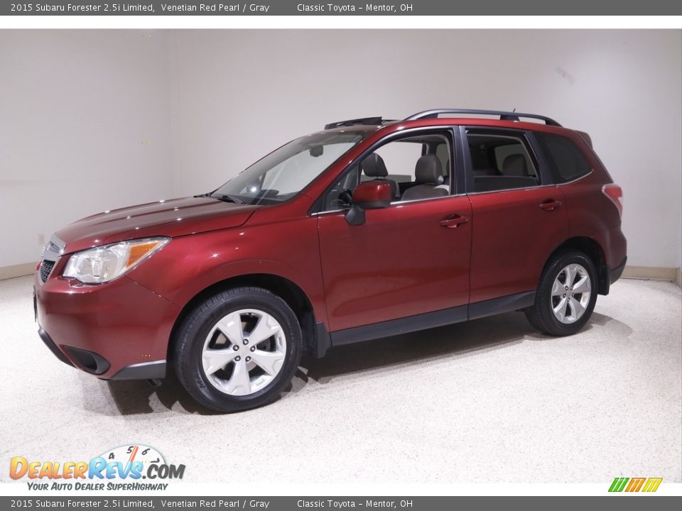 2015 Subaru Forester 2.5i Limited Venetian Red Pearl / Gray Photo #3