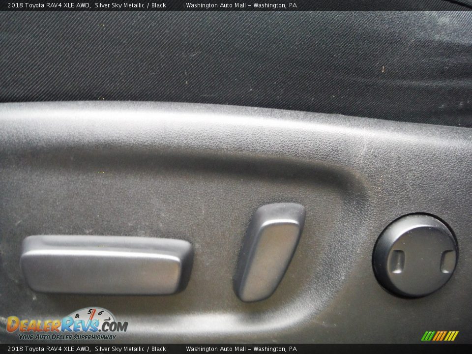 2018 Toyota RAV4 XLE AWD Silver Sky Metallic / Black Photo #19