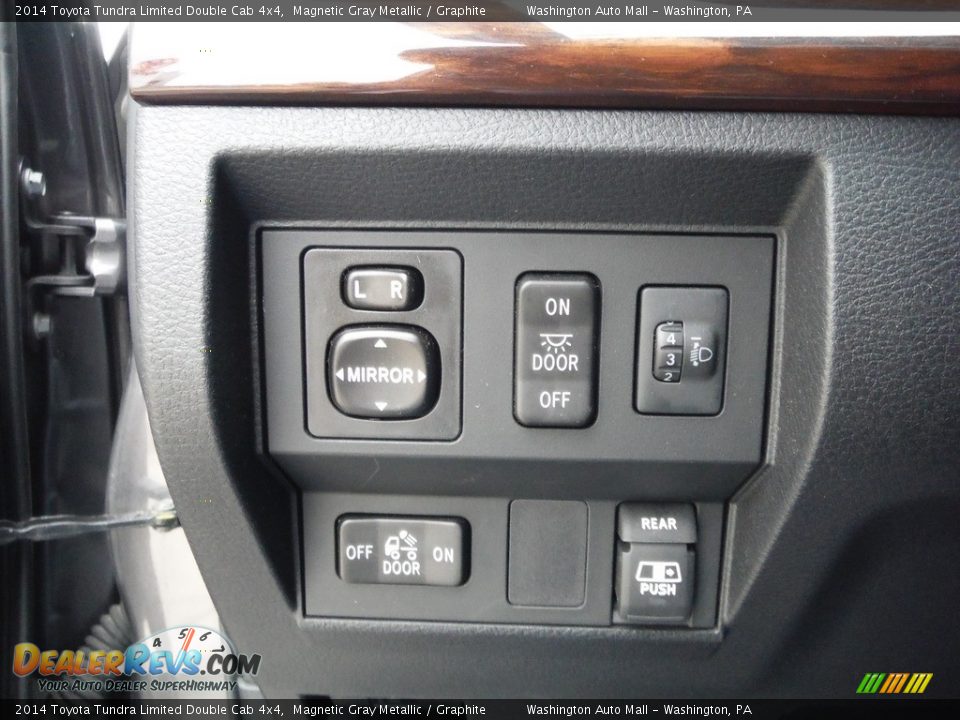 Controls of 2014 Toyota Tundra Limited Double Cab 4x4 Photo #10