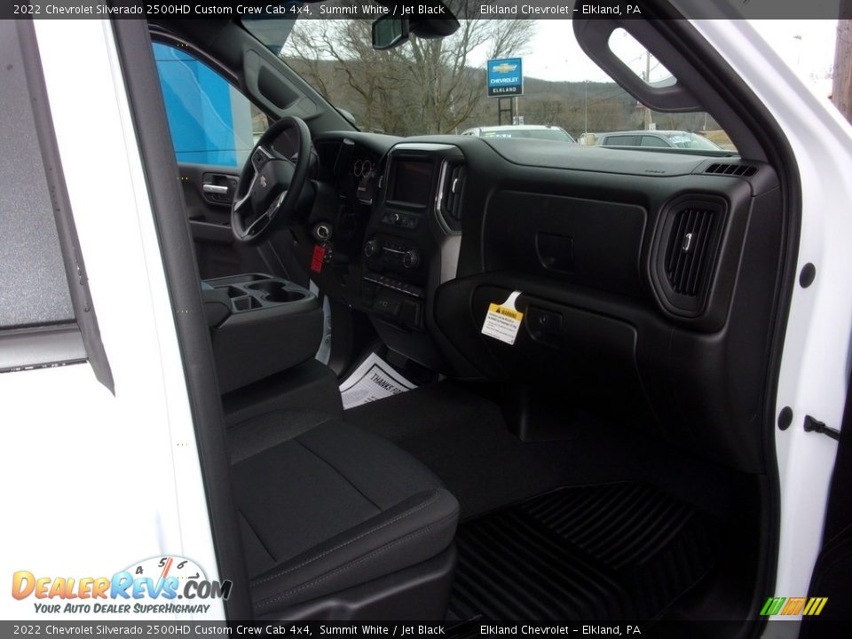 2022 Chevrolet Silverado 2500HD Custom Crew Cab 4x4 Summit White / Jet Black Photo #19