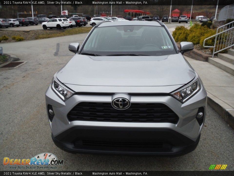 2021 Toyota RAV4 XLE AWD Silver Sky Metallic / Black Photo #9