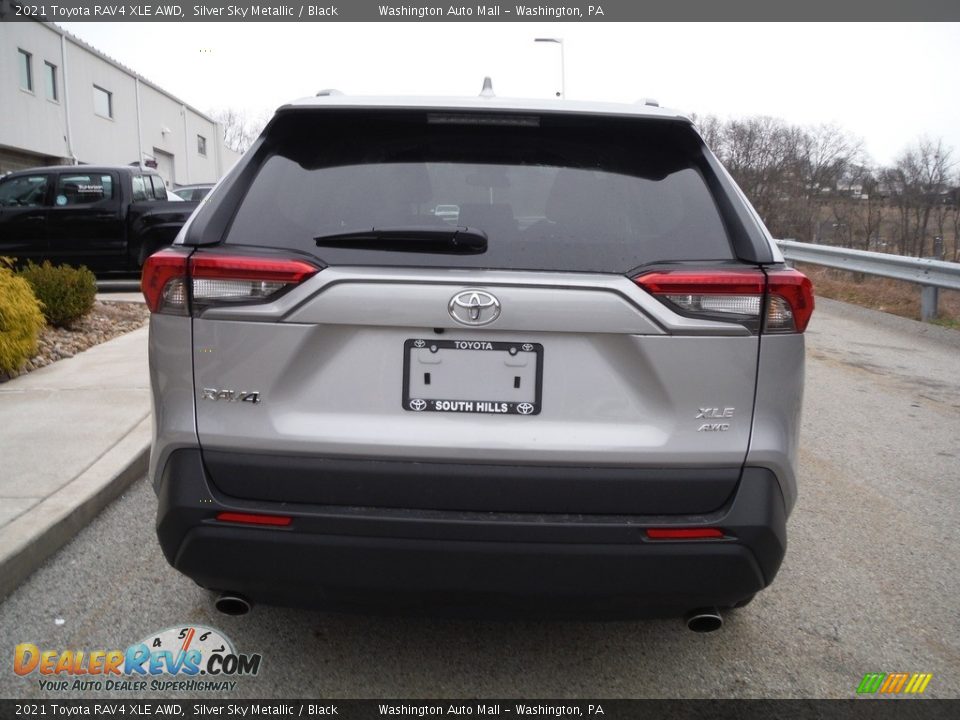 2021 Toyota RAV4 XLE AWD Silver Sky Metallic / Black Photo #14