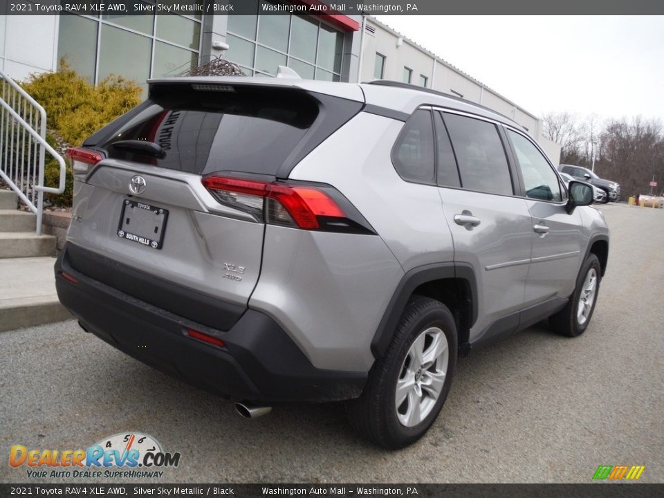 2021 Toyota RAV4 XLE AWD Silver Sky Metallic / Black Photo #15