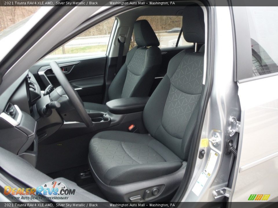Front Seat of 2021 Toyota RAV4 XLE AWD Photo #18