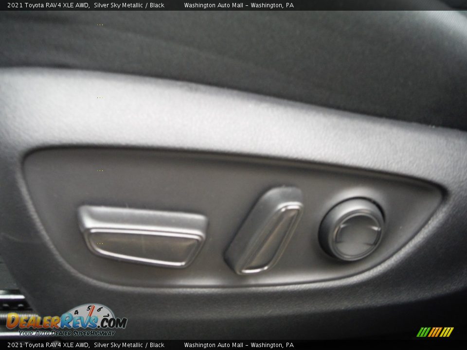 2021 Toyota RAV4 XLE AWD Silver Sky Metallic / Black Photo #19