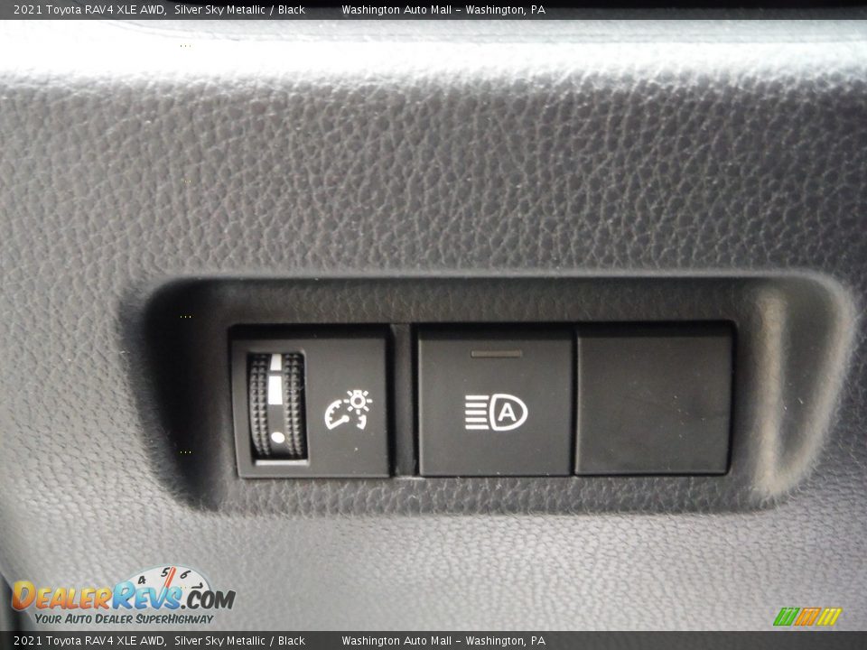 2021 Toyota RAV4 XLE AWD Silver Sky Metallic / Black Photo #20