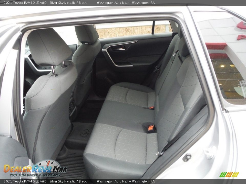 2021 Toyota RAV4 XLE AWD Silver Sky Metallic / Black Photo #28