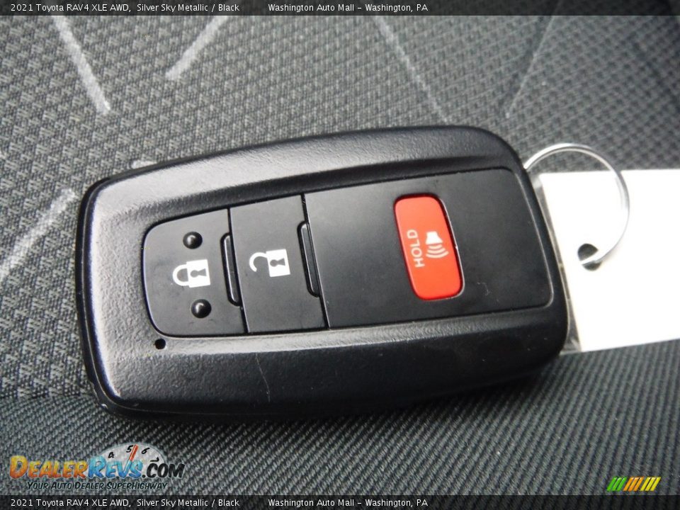 2021 Toyota RAV4 XLE AWD Silver Sky Metallic / Black Photo #30