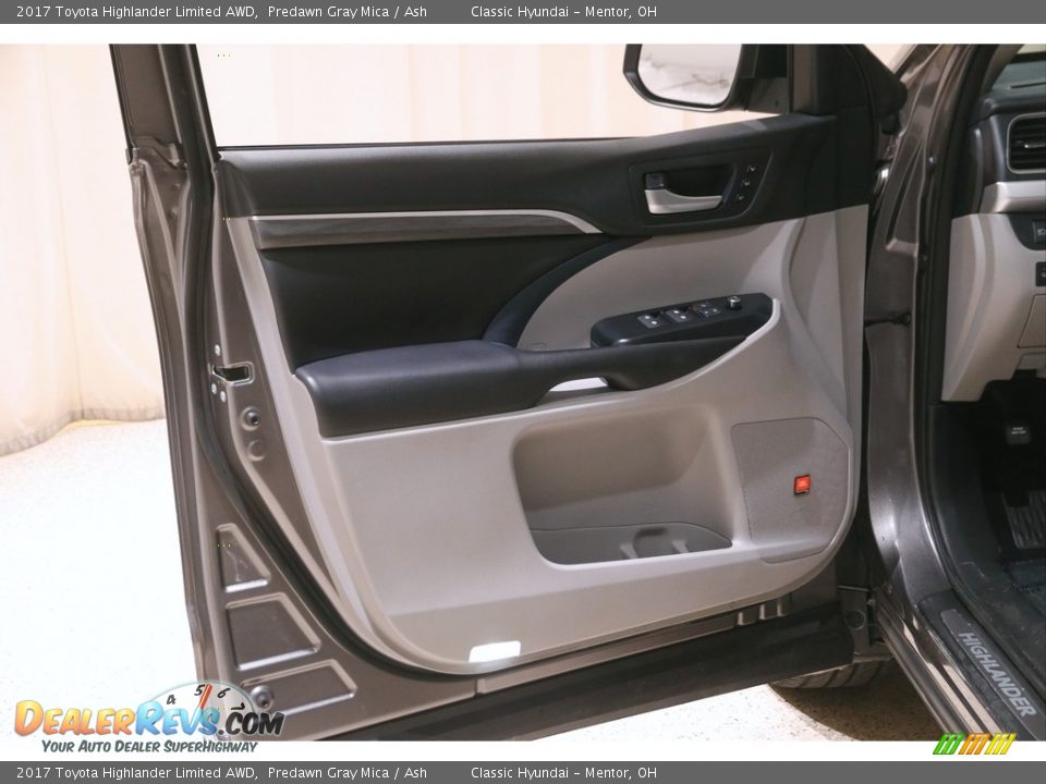 2017 Toyota Highlander Limited AWD Predawn Gray Mica / Ash Photo #4
