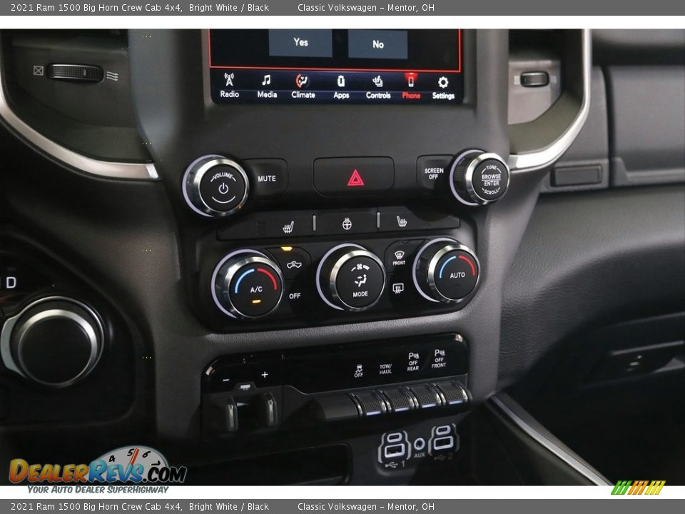 2021 Ram 1500 Big Horn Crew Cab 4x4 Bright White / Black Photo #16