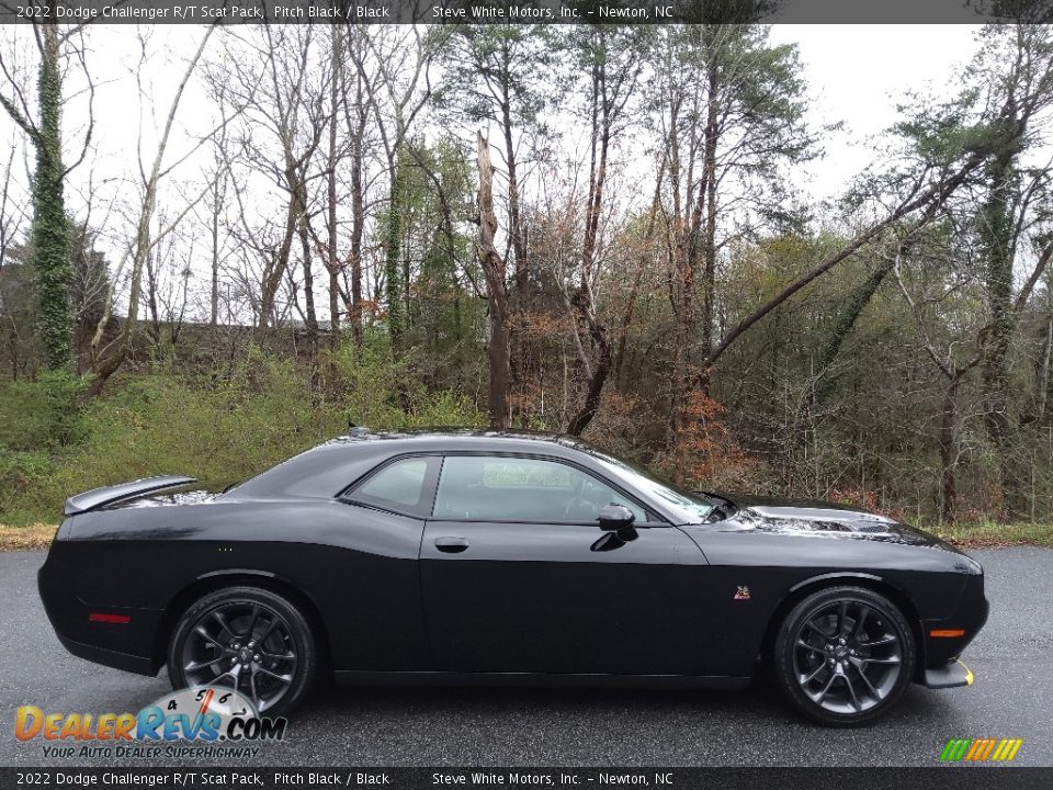 Pitch Black 2022 Dodge Challenger R/T Scat Pack Photo #5