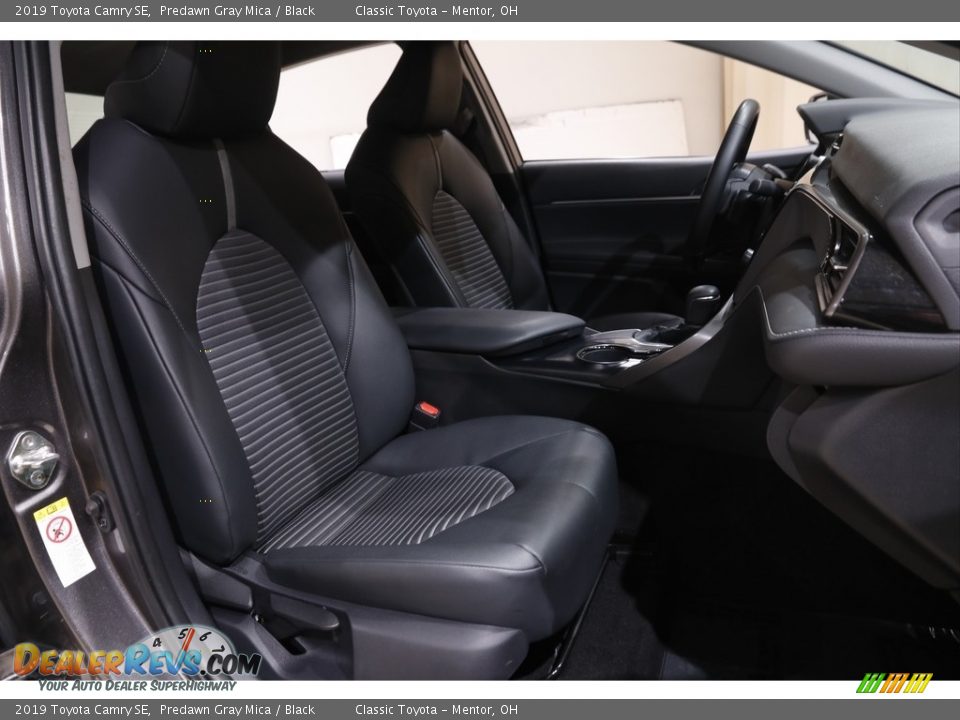 2019 Toyota Camry SE Predawn Gray Mica / Black Photo #13