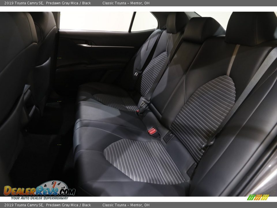 2019 Toyota Camry SE Predawn Gray Mica / Black Photo #15