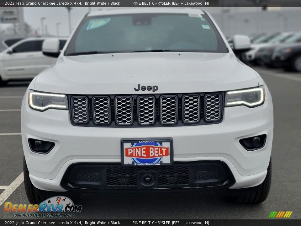 2022 Jeep Grand Cherokee Laredo X 4x4 Bright White / Black Photo #3