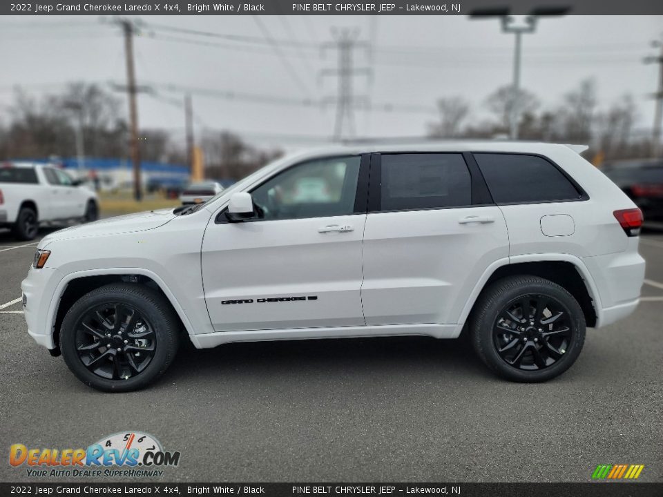 2022 Jeep Grand Cherokee Laredo X 4x4 Bright White / Black Photo #4