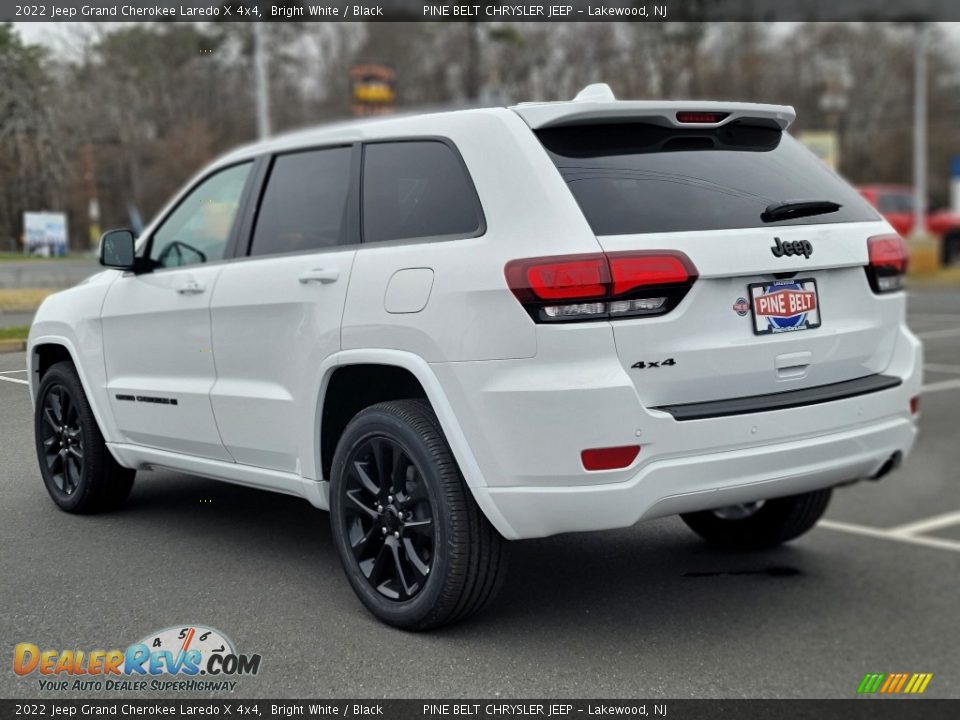 2022 Jeep Grand Cherokee Laredo X 4x4 Bright White / Black Photo #6