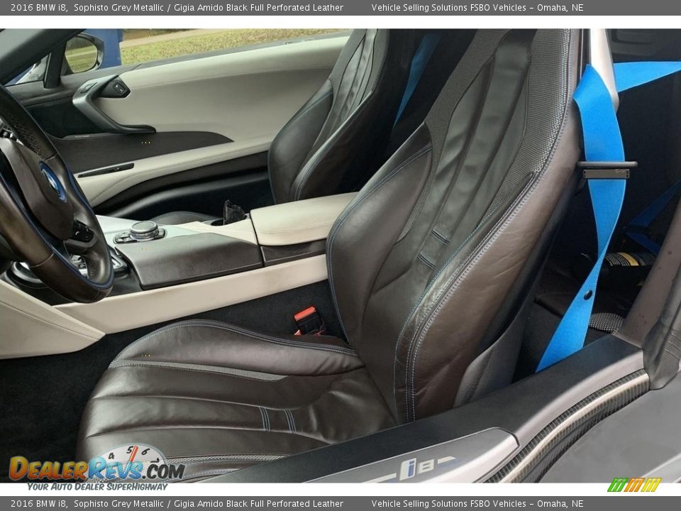 Front Seat of 2016 BMW i8  Photo #4