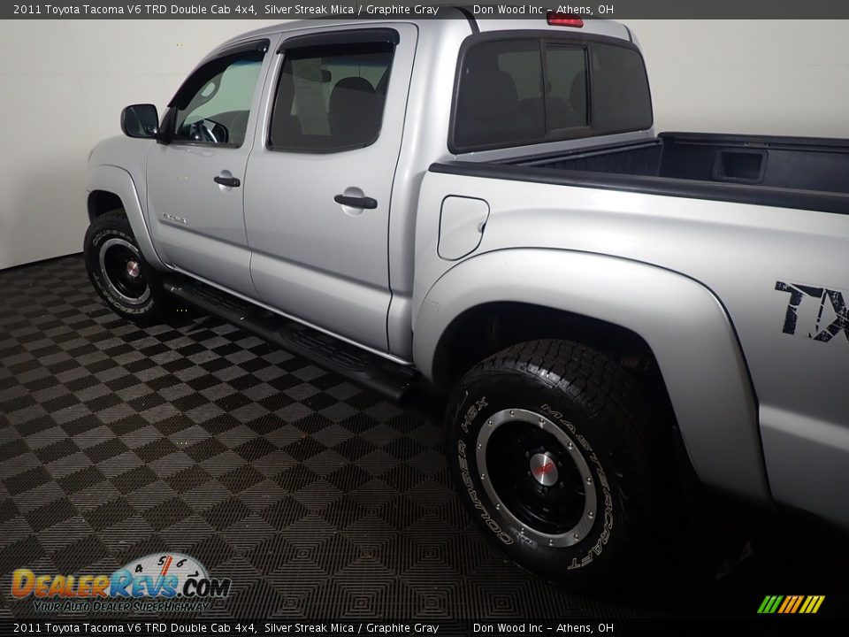 2011 Toyota Tacoma V6 TRD Double Cab 4x4 Silver Streak Mica / Graphite Gray Photo #16