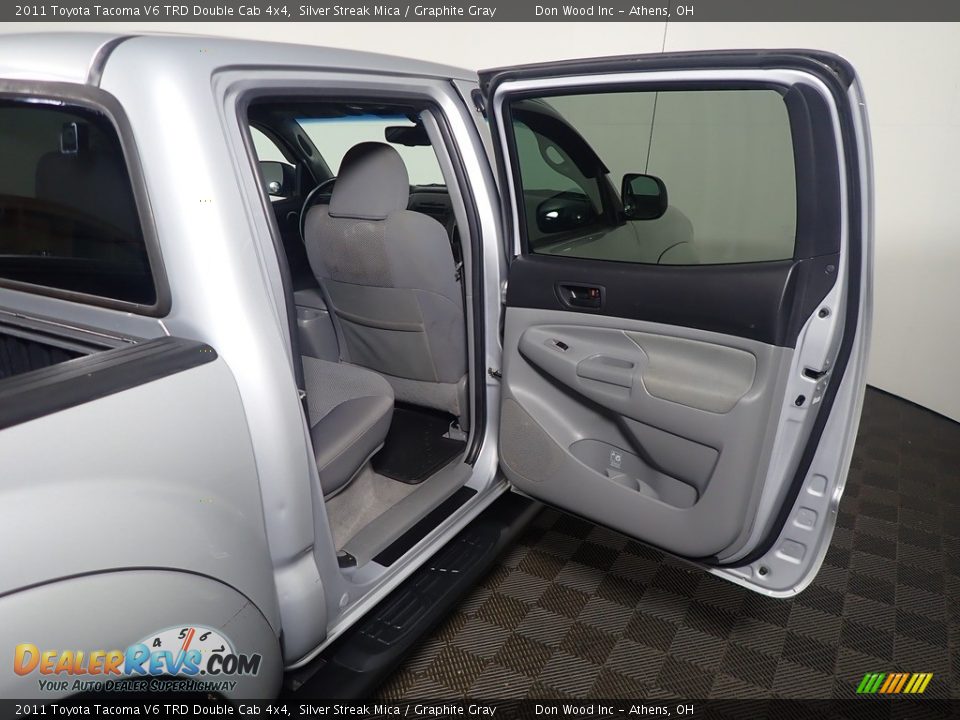2011 Toyota Tacoma V6 TRD Double Cab 4x4 Silver Streak Mica / Graphite Gray Photo #34