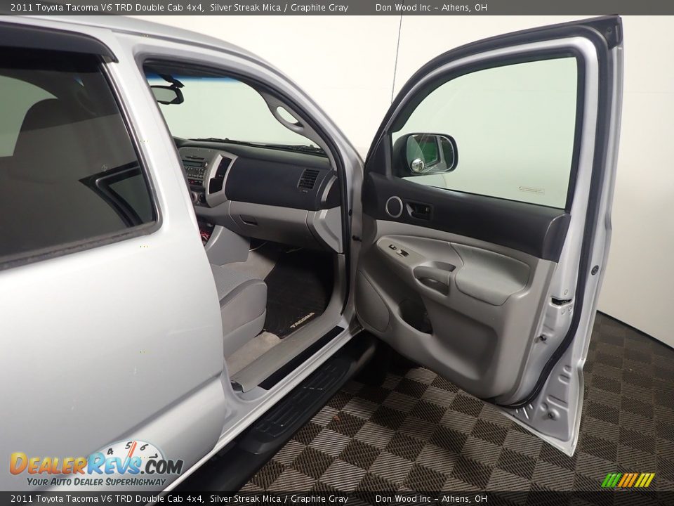 2011 Toyota Tacoma V6 TRD Double Cab 4x4 Silver Streak Mica / Graphite Gray Photo #36