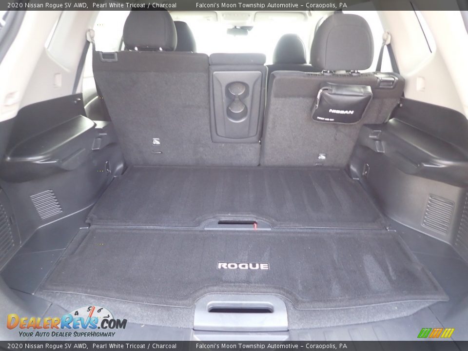 2020 Nissan Rogue SV AWD Pearl White Tricoat / Charcoal Photo #4