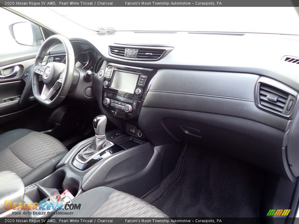 2020 Nissan Rogue SV AWD Pearl White Tricoat / Charcoal Photo #12