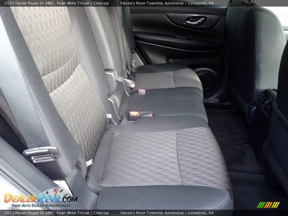 2020 Nissan Rogue SV AWD Pearl White Tricoat / Charcoal Photo #15