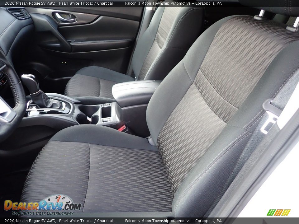 2020 Nissan Rogue SV AWD Pearl White Tricoat / Charcoal Photo #17