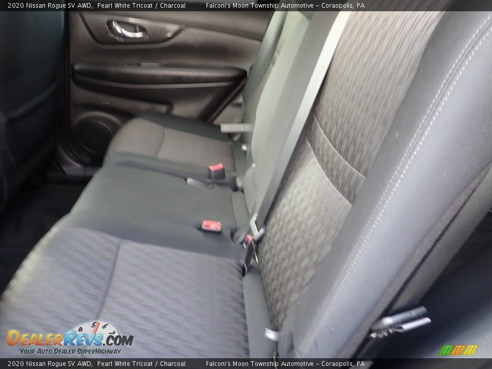2020 Nissan Rogue SV AWD Pearl White Tricoat / Charcoal Photo #18