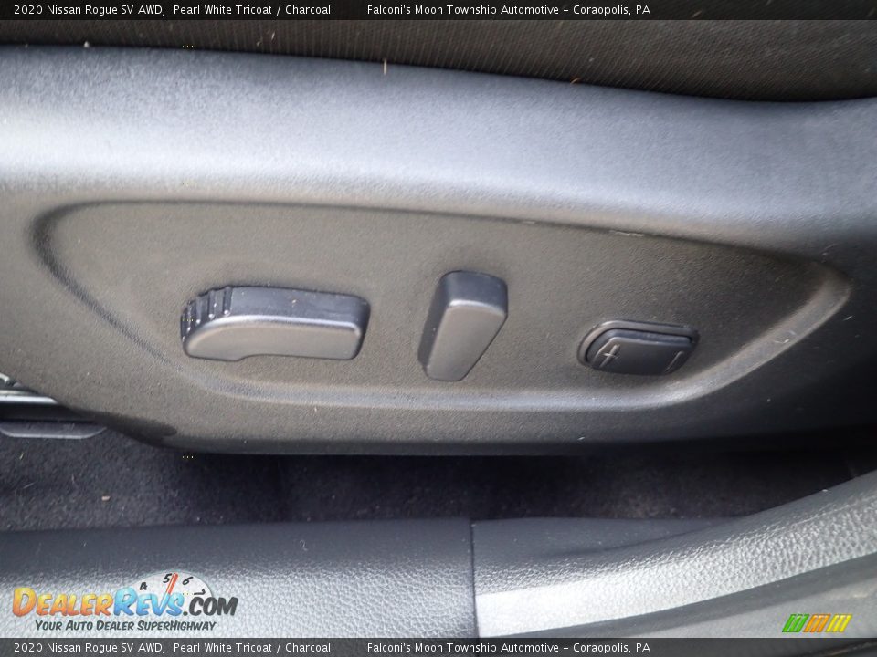 2020 Nissan Rogue SV AWD Pearl White Tricoat / Charcoal Photo #22