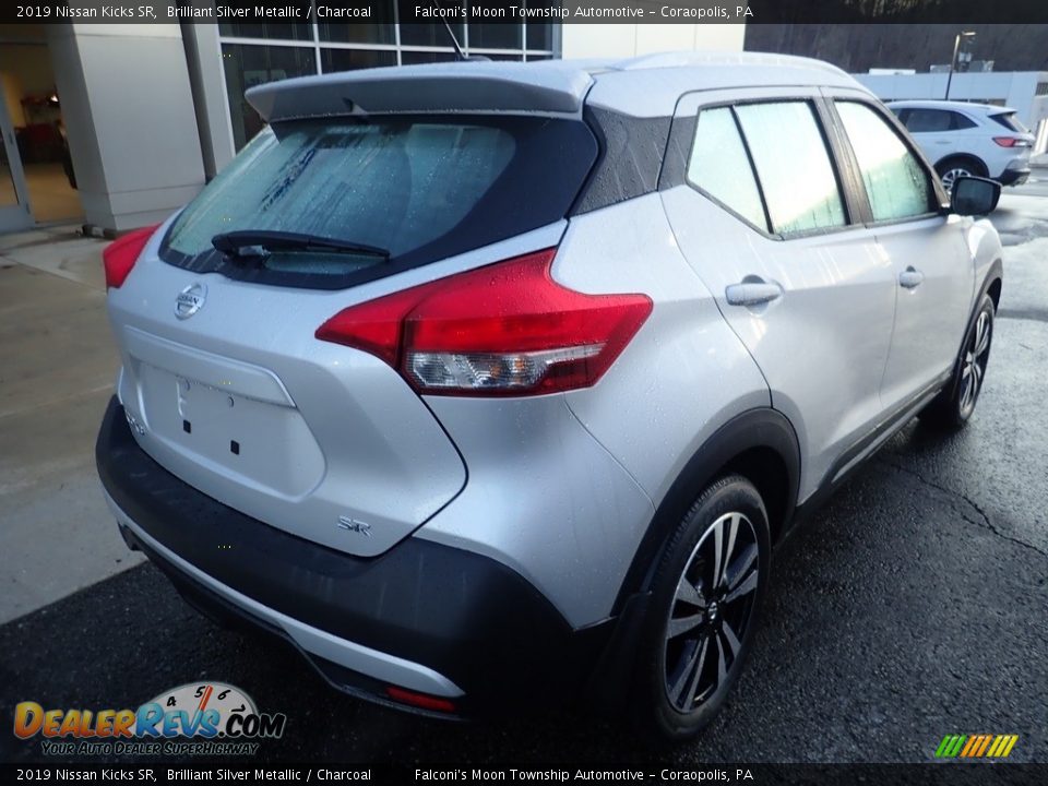 2019 Nissan Kicks SR Brilliant Silver Metallic / Charcoal Photo #2