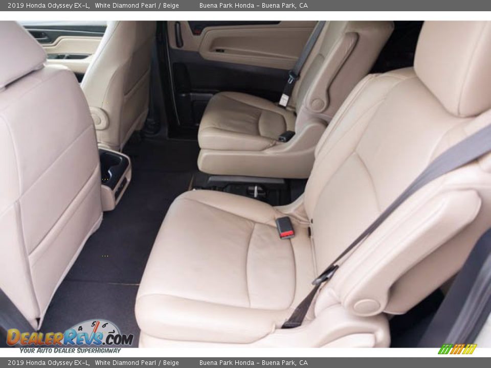 2019 Honda Odyssey EX-L White Diamond Pearl / Beige Photo #4