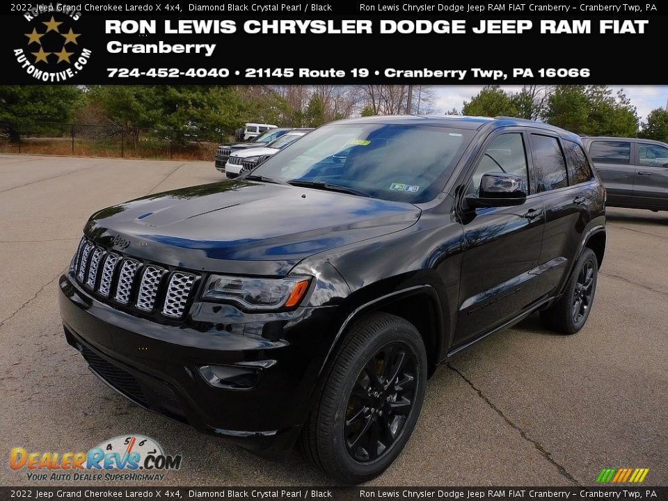 2022 Jeep Grand Cherokee Laredo X 4x4 Diamond Black Crystal Pearl / Black Photo #1