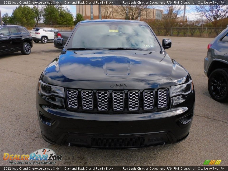 2022 Jeep Grand Cherokee Laredo X 4x4 Diamond Black Crystal Pearl / Black Photo #2