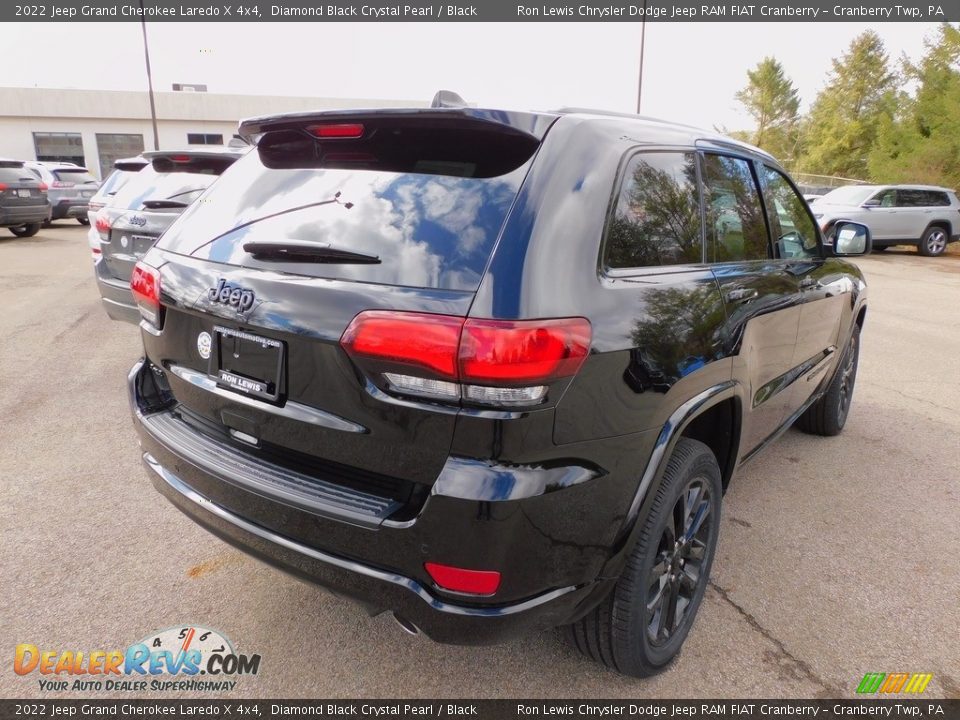 2022 Jeep Grand Cherokee Laredo X 4x4 Diamond Black Crystal Pearl / Black Photo #5