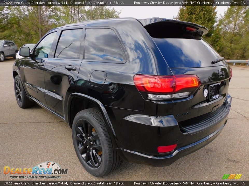 2022 Jeep Grand Cherokee Laredo X 4x4 Diamond Black Crystal Pearl / Black Photo #8