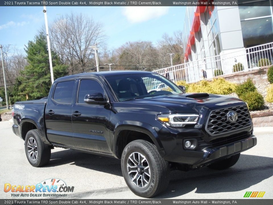 Front 3/4 View of 2021 Toyota Tacoma TRD Sport Double Cab 4x4 Photo #1
