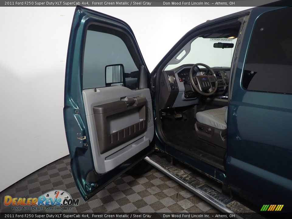 2011 Ford F250 Super Duty XLT SuperCab 4x4 Forest Green Metallic / Steel Gray Photo #14