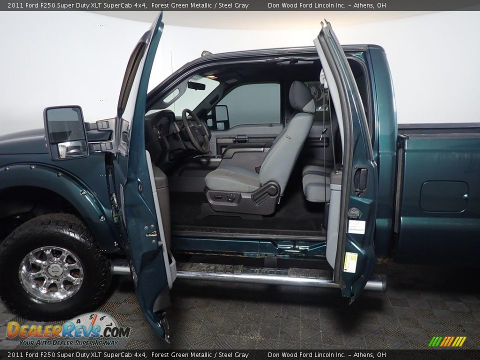 2011 Ford F250 Super Duty XLT SuperCab 4x4 Forest Green Metallic / Steel Gray Photo #28