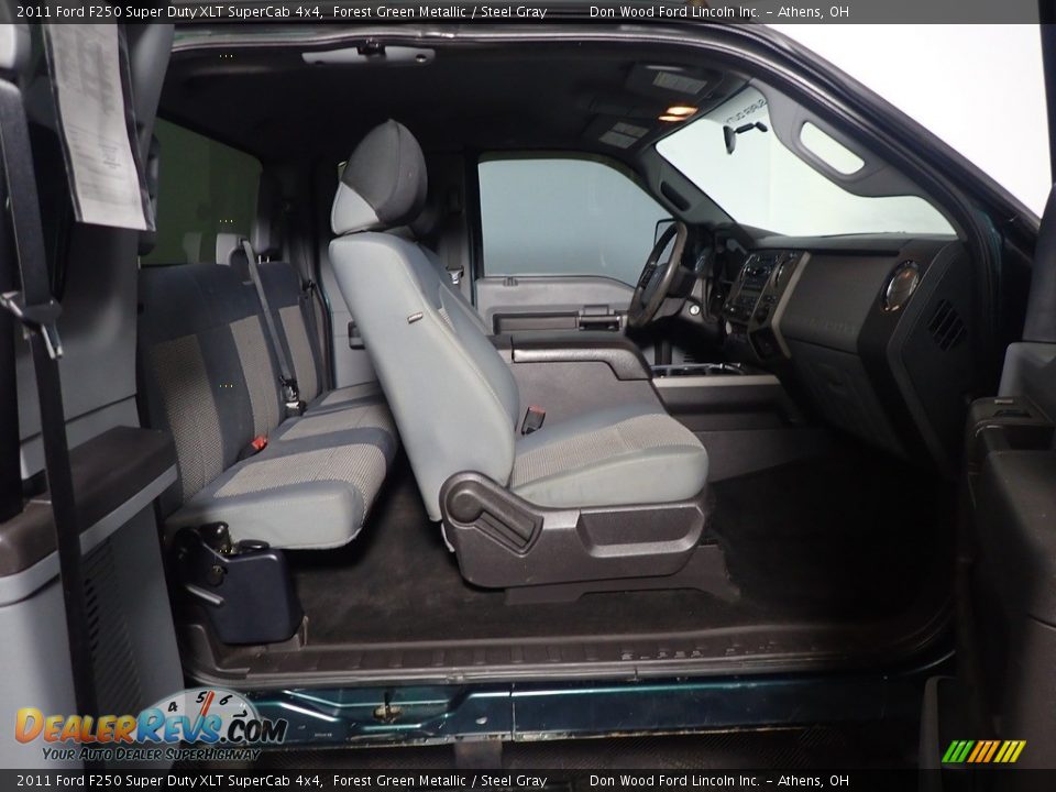 2011 Ford F250 Super Duty XLT SuperCab 4x4 Forest Green Metallic / Steel Gray Photo #31