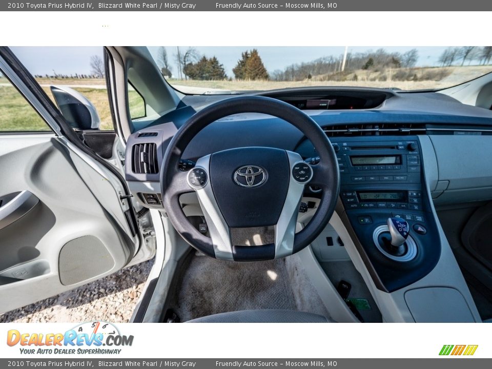 2010 Toyota Prius Hybrid IV Blizzard White Pearl / Misty Gray Photo #27