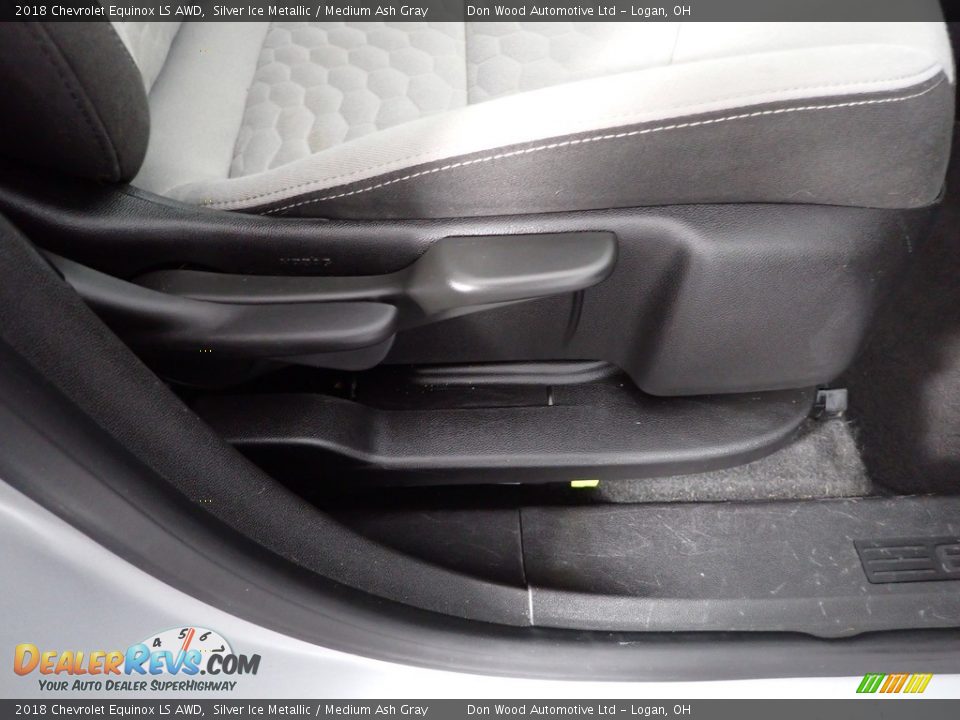 2018 Chevrolet Equinox LS AWD Silver Ice Metallic / Medium Ash Gray Photo #30
