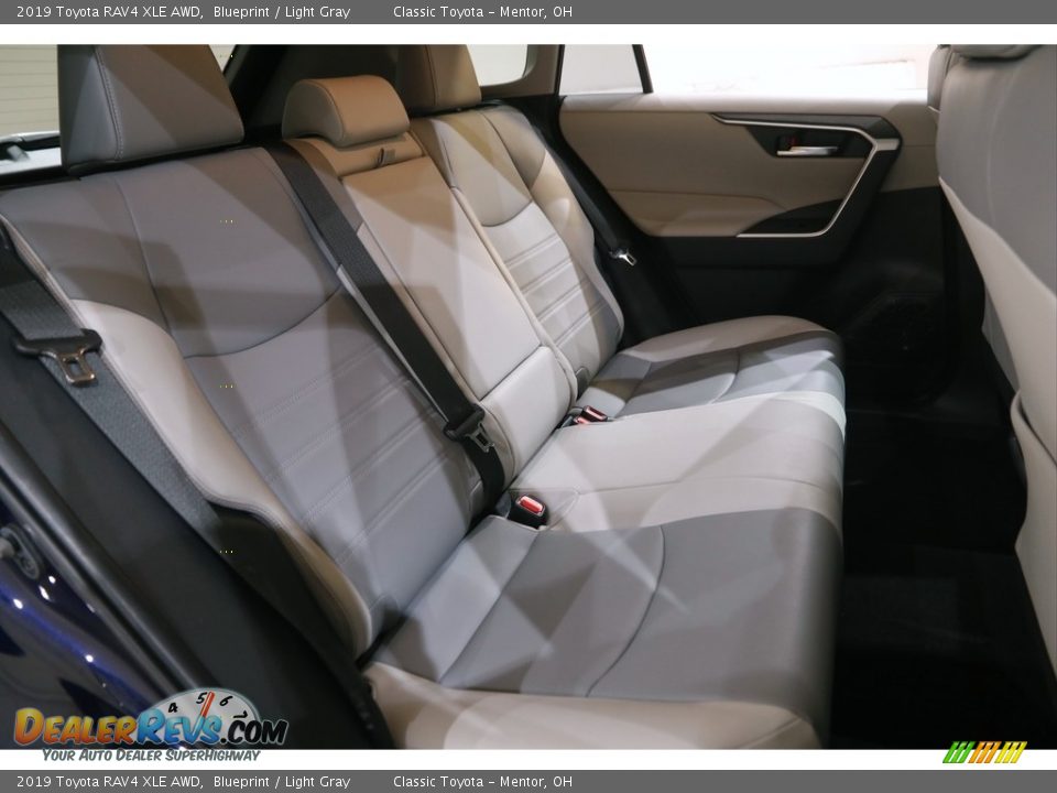 2019 Toyota RAV4 XLE AWD Blueprint / Light Gray Photo #15