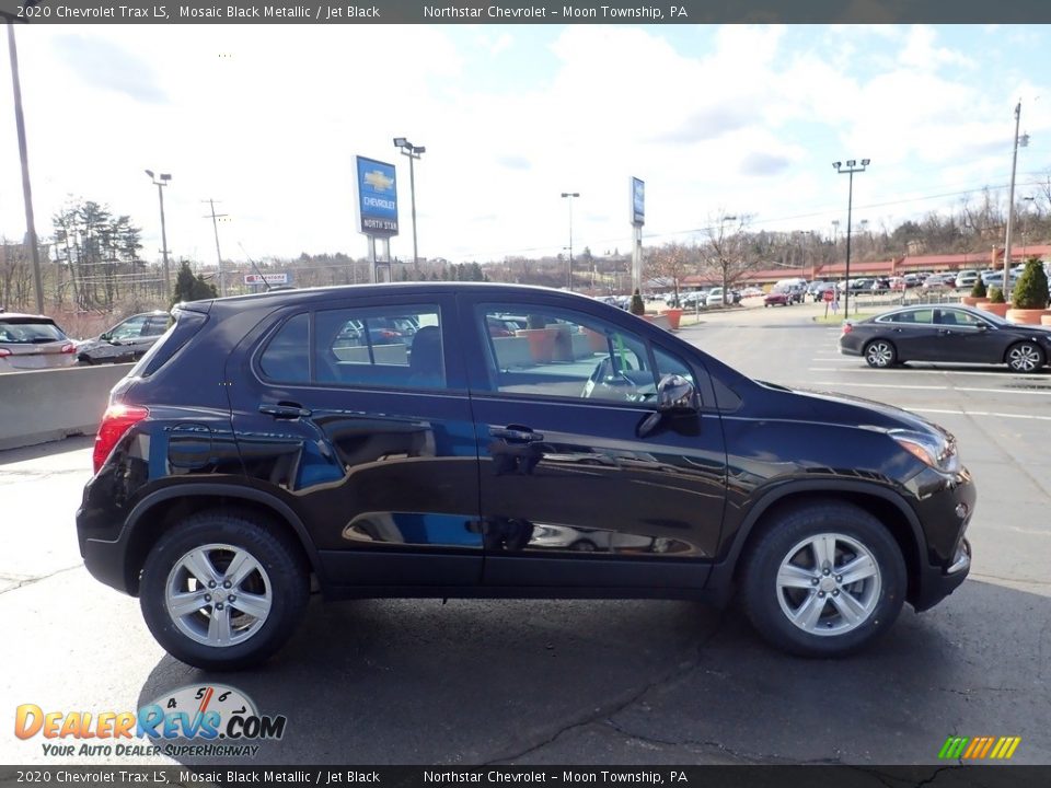 2020 Chevrolet Trax LS Mosaic Black Metallic / Jet Black Photo #10